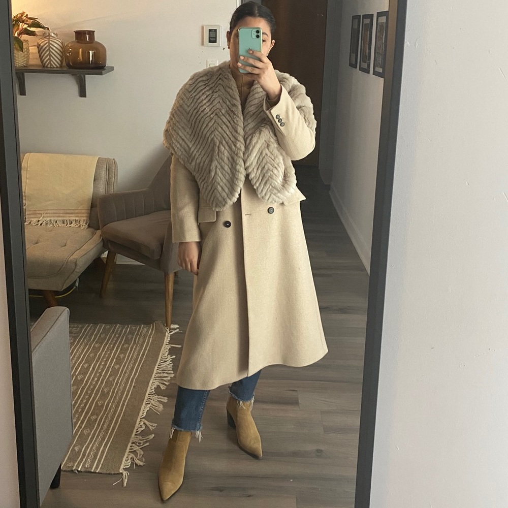 Beautiful faux fur scarf